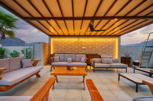 شرفة/ تراس, 800 Mountain Resort Vacation House in شاطىء الفجيرة شرفة/ تراس, 800 Mountain Resort Vacation House in شاطىء الفجيرة