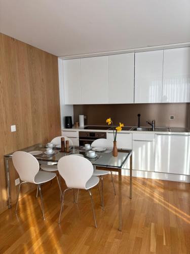Oprema, Appenzellerland, 2 Zimmer Ferienwohnung mit Aussicht in Schlatt-Haslen Oprema, Appenzellerland, 2 Zimmer Ferienwohnung mit Aussicht in Schlatt-Haslen