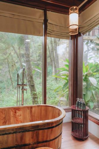 Do Luong Legend Camping & Resort in Huyen Mang Yang Do Luong Legend Camping & Resort in Huyen Mang Yang