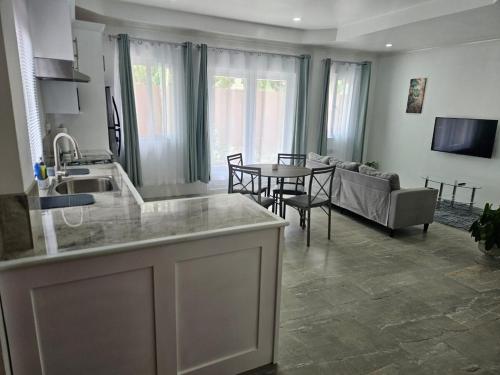 Agape Suites-Room 2-Ground Floor in Суфрієр Agape Suites-Room 2-Ground Floor in Суфрієр