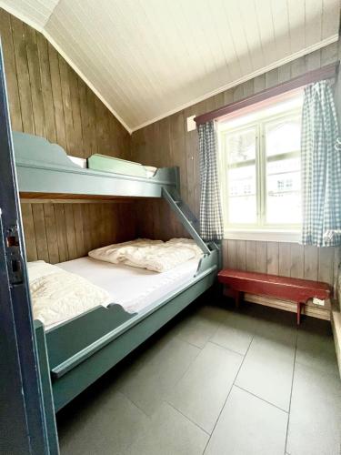 Spacious, central and cozy cabin at ski resort in Хемседал Spacious, central and cozy cabin at ski resort in Хемседал