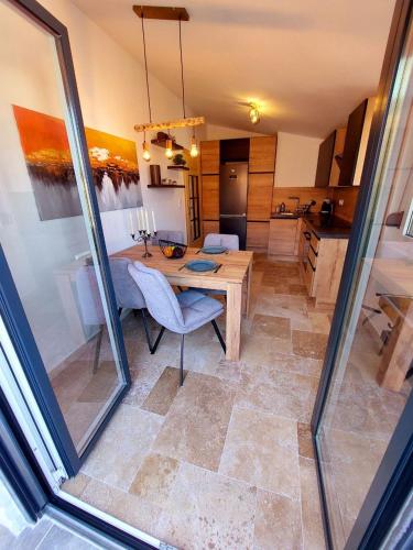 廚房, Green Castle in 烏耶哈 廚房, Green Castle in 烏耶哈