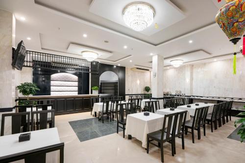 Restaurant, Hold Amanda Boutique Hotel near Benh Vien Mat Restaurant, Hold Amanda Boutique Hotel near Benh Vien Mat