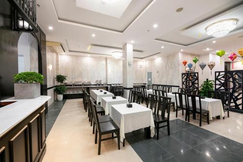 Restaurant, Hold Amanda Boutique Hotel near Benh Vien Mat Restaurant, Hold Amanda Boutique Hotel near Benh Vien Mat