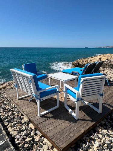 Beach, Golden Stone Beach in Halat Beach, Golden Stone Beach in Halat