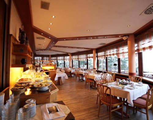 Restaurant, Augustusberg Hotel & Restaurant in Bad Gottleuba Restaurant, Augustusberg Hotel & Restaurant in Bad Gottleuba