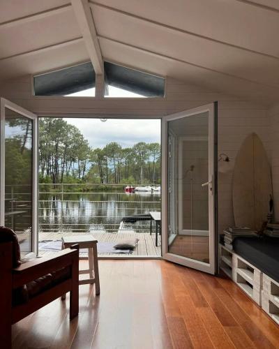 Exterior view, Stilted Cabin By Lake Lacanau in Le Moutchic Exterior view, Stilted Cabin By Lake Lacanau in Le Moutchic