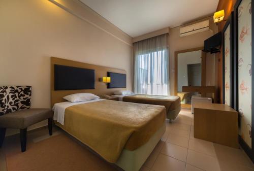 Delfini Hotel in Patra Delfini Hotel in Patra