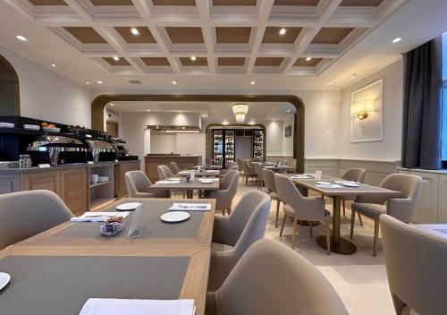 Bar/lounge, Hotel Europa in Taranto Bar/lounge, Hotel Europa in Taranto