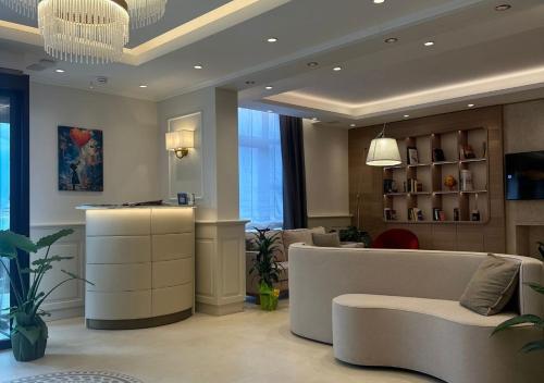 Shared lounge/TV area, Hotel Europa in Taranto Shared lounge/TV area, Hotel Europa in Taranto