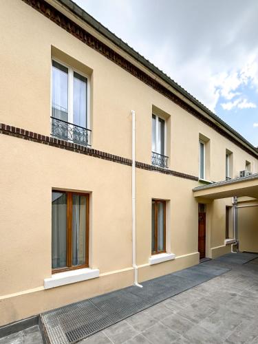 Exterior view, Hoche Apartment - PSG in Le Pre-Saint-Gervais Exterior view, Hoche Apartment - PSG in Le Pre-Saint-Gervais