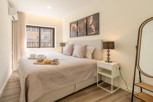 Bed, Spacious & Stylish Flat with Garage by HostWise in Valongo Bed, Spacious & Stylish Flat with Garage by HostWise in Valongo