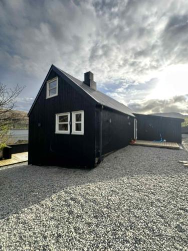 נוף חוץ, Beggustova - located in Kaldbak village, close to Tórshavn (Beggustova - located in Kaldbak village, close to Torshavn) in Hoyvík נוף חוץ, Beggustova - located in Kaldbak village, close to Tórshavn (Beggustova - located in Kaldbak village, close to Torshavn) in Hoyvík