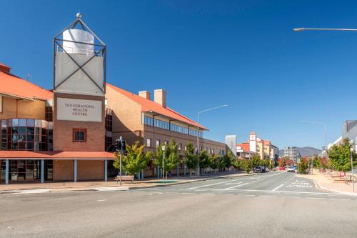 Stylish Stay Near Lake Tuggeranong in تاجيرانونج Stylish Stay Near Lake Tuggeranong in تاجيرانونج