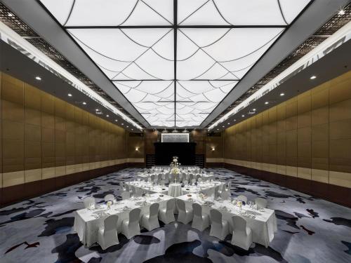 Soba za sastanke / plesna dvorana, Hilton Hefei in Hefei Soba za sastanke / plesna dvorana, Hilton Hefei in Hefei
