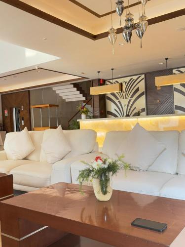 Facilities, Ritz Resort Lucknow- The Perfect Blend of Business and Leisure in Semra Facilities, Ritz Resort Lucknow- The Perfect Blend of Business and Leisure in Semra