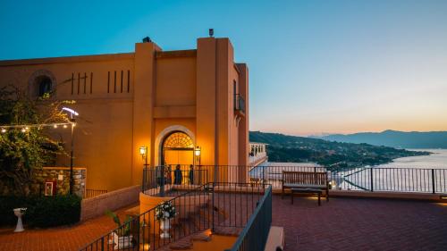 Erkély/terasz, Altafiumara Resort & Spa in Villa San Giovanni Erkély/terasz, Altafiumara Resort & Spa in Villa San Giovanni