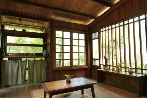 Yen homestay near Vinahouse Craft Village Yen homestay near Vinahouse Craft Village