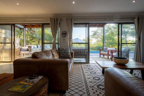 Bar/lounge, Rafiki Bush Lodge in Hoedspruit Bar/lounge, Rafiki Bush Lodge in Hoedspruit