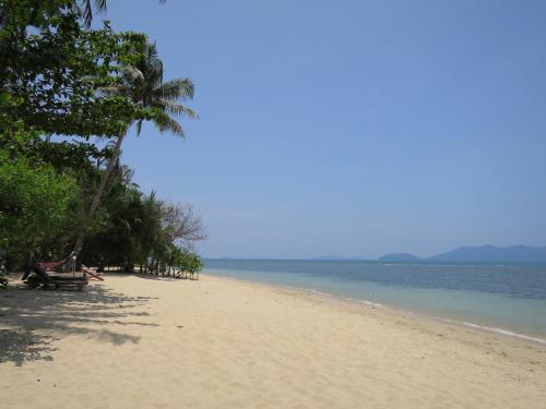 Beach, Bangbaobeach Resort in Koh Chang Tai Beach, Bangbaobeach Resort in Koh Chang Tai