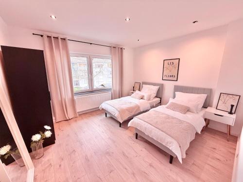 Hochwertig saniertes Apartment "Jana", direkt am Ruhrtalradweg, Arnsberg - Neheim in Arnsberg Hochwertig saniertes Apartment "Jana", direkt am Ruhrtalradweg, Arnsberg - Neheim in Arnsberg