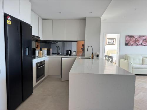 KozyGuru | Rhodes | Water View 3Bedrooms APT in Drummoyne KozyGuru | Rhodes | Water View 3Bedrooms APT in Drummoyne
