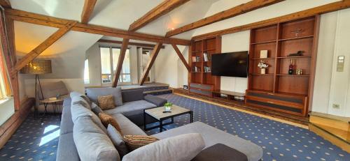 Shared lounge/TV area, Stadthotel Kramer in Lind Shared lounge/TV area, Stadthotel Kramer in Lind