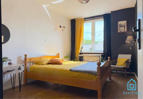 Vinyl Room - Charming Place, 15 Minutes to Gdańsk Old Town & Seaside (Vinyl Room - Charming Place, 15 Minutes to Gdansk Old Town & Seaside) in Wrzeszcz Vinyl Room - Charming Place, 15 Minutes to Gdańsk Old Town & Seaside (Vinyl Room - Charming Place, 15 Minutes to Gdansk Old Town & Seaside) in Wrzeszcz