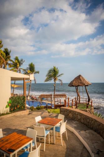 طعام و مشروبات, REEF ON THE WATER in La Libertad طعام و مشروبات, REEF ON THE WATER in La Libertad