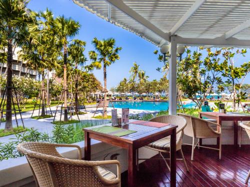 Food and beverages, The Regent Cha-Am Beach Resort, Hua Hin in Cha Am Beachfront Food and beverages, The Regent Cha-Am Beach Resort, Hua Hin in Cha Am Beachfront