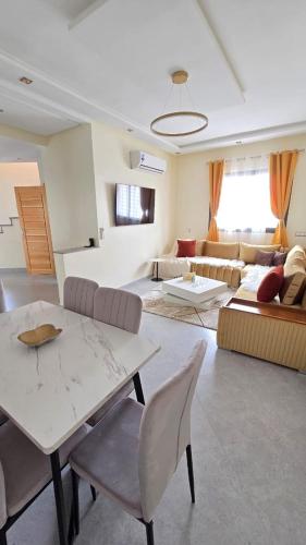 Penthouse Jacuzzi and Nice Gaming Room in 다흘라 Penthouse Jacuzzi and Nice Gaming Room in 다흘라