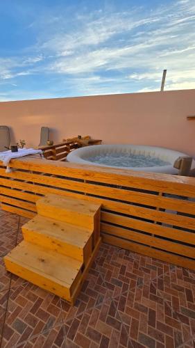 Penthouse Jacuzzi and Nice Gaming Room in 다흘라 Penthouse Jacuzzi and Nice Gaming Room in 다흘라