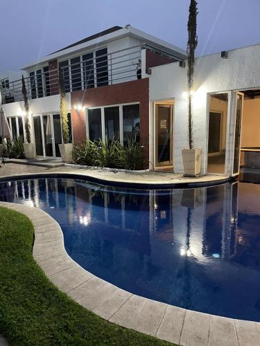Private house, excellent location in 비야 카날레스 Private house, excellent location in 비야 카날레스