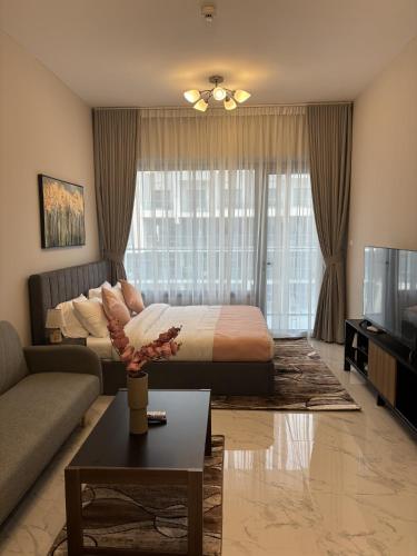 Dream F1 Airport Studio Pool & Gym in Khalifa City Dream F1 Airport Studio Pool & Gym in Khalifa City