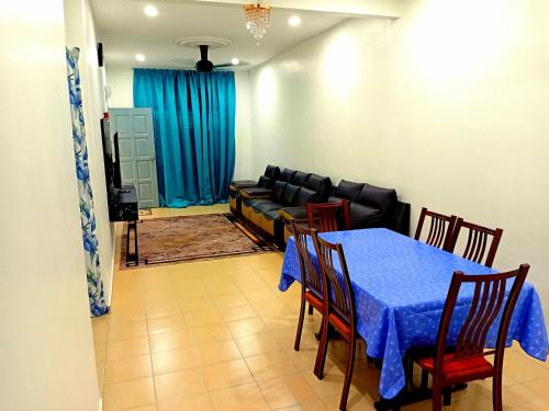 Wyposażenie, Dom (130 m²) w okolicy Jasin z 3 sypialnią/ami i 2 łazienką/ami (Homestay Nafisah Taman Jasin Height - 3 bedrooms) in Jasin Wyposażenie, Dom (130 m²) w okolicy Jasin z 3 sypialnią/ami i 2 łazienką/ami (Homestay Nafisah Taman Jasin Height - 3 bedrooms) in Jasin