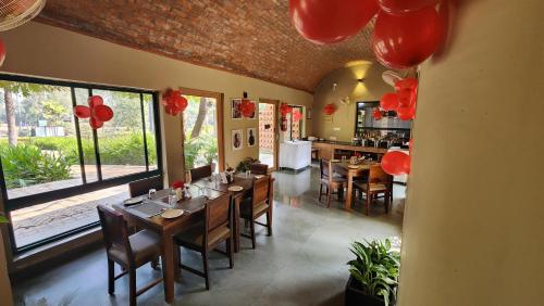 Restaurante, Pandu Pokhar Eco Adventure Resort in Rajgir Restaurante, Pandu Pokhar Eco Adventure Resort in Rajgir