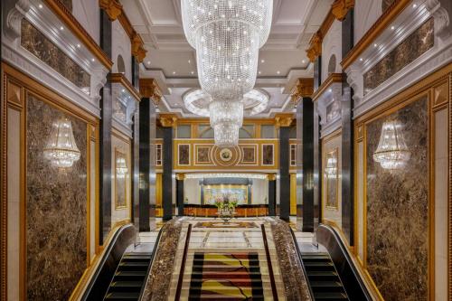 Vestíbulo, Gulf Hotel Convention and SPA in Manama City Center Vestíbulo, Gulf Hotel Convention and SPA in Manama City Center