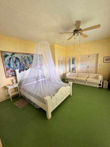 Admiralty View Ground Floor - Bequia in Port Elizabeth Admiralty View Ground Floor - Bequia in Port Elizabeth