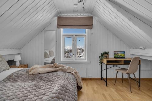 Cozy central loft apartment with amazing view