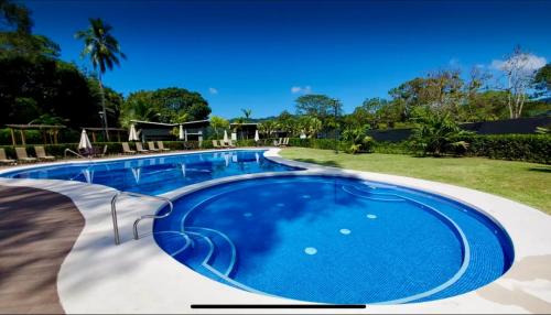 Wolf Beach House in חראדורה Wolf Beach House in חראדורה