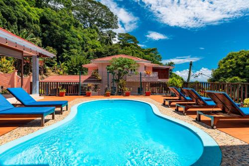 Swimming pool, Glacis Heights Villa in Seychelles Islands Swimming pool, Glacis Heights Villa in Seychelles Islands