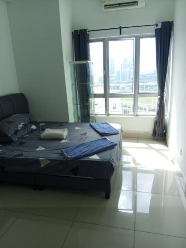 Cozy Couple Master bedroom 10 Mins from KLCC & LRT Station in Sg Besi Cozy Couple Master bedroom 10 Mins from KLCC & LRT Station in Sg Besi