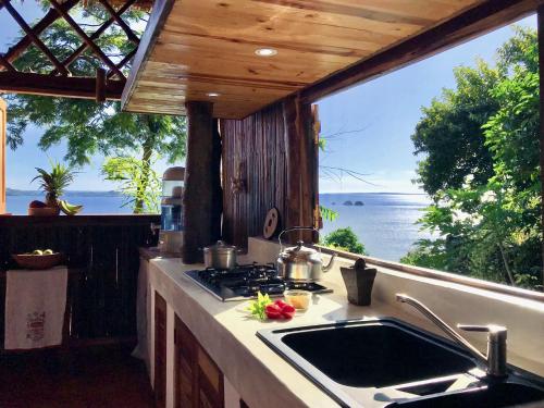 Facilities, Makako Lodge in Nosy Ambariovato Facilities, Makako Lodge in Nosy Ambariovato