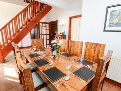 Hotellet från utsidan, Beachcombers in Västra Ventnor Hotellet från utsidan, Beachcombers in Västra Ventnor