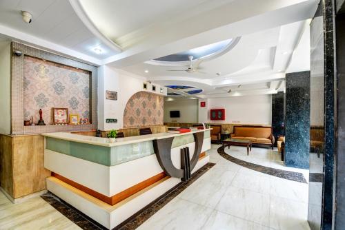 Лобби, Chanchal Deluxe Hotel in Дели Лобби, Chanchal Deluxe Hotel in Дели