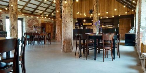 Bankett-terem, Ratturi talu in Kivi Bankett-terem, Ratturi talu in Kivi