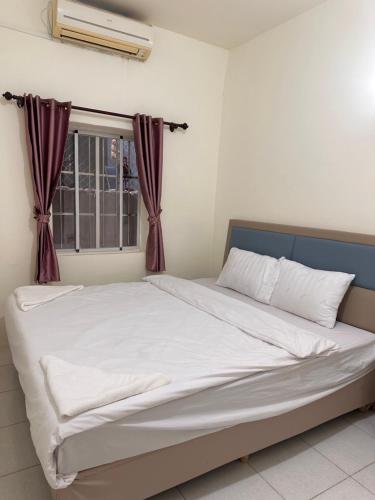 Lim Mohaleap Guest House in Koh Kong Lim Mohaleap Guest House in Koh Kong