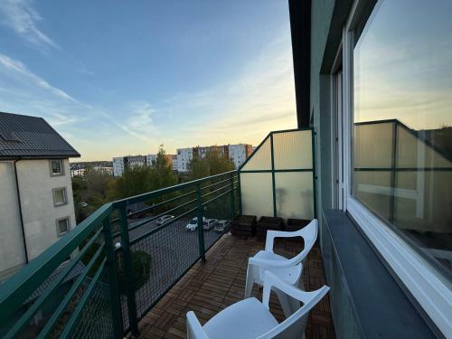 Varanda/terraço, Mieszkanie 80 metrowe na wakacje w Gdańsku z WiFi (Mieszkanie 80 metrowe na wakacje w Gdansku z WiFi) in Ujescisko Varanda/terraço, Mieszkanie 80 metrowe na wakacje w Gdańsku z WiFi (Mieszkanie 80 metrowe na wakacje w Gdansku z WiFi) in Ujescisko