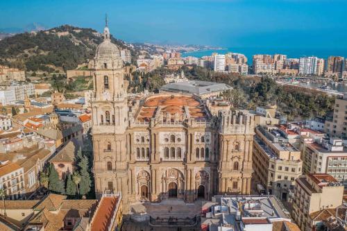 Idyllic and spacious apartment with parking - Center by REMS