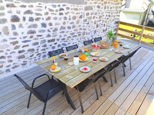 NEW - Gite Chez Magalie à 5mn de la Bourboule (NEW - Gite Chez Magalie a 5mn de la Bourboule) in Saint Sauves D'Auvergne NEW - Gite Chez Magalie à 5mn de la Bourboule (NEW - Gite Chez Magalie a 5mn de la Bourboule) in Saint Sauves D'Auvergne